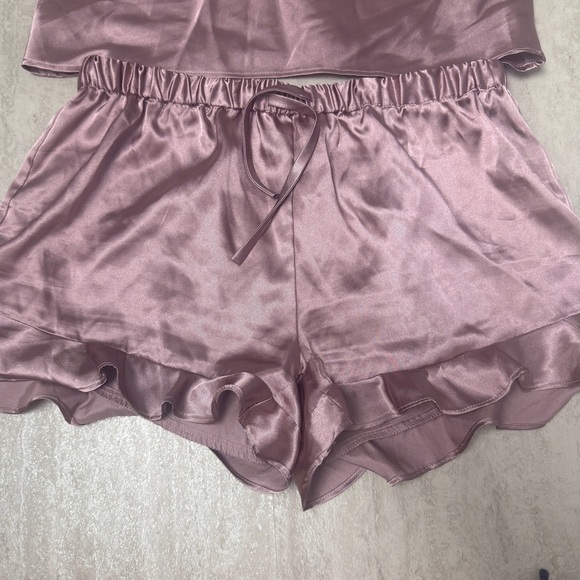 DB Studio satin Cami and ruffle flutter shorts pajama set - Picture 4 of 10